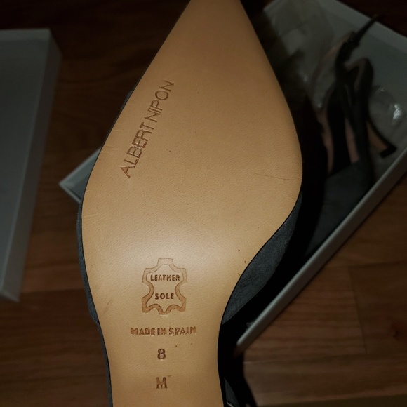 Albert Nipon Grey suede heels - Picture 7 of 7